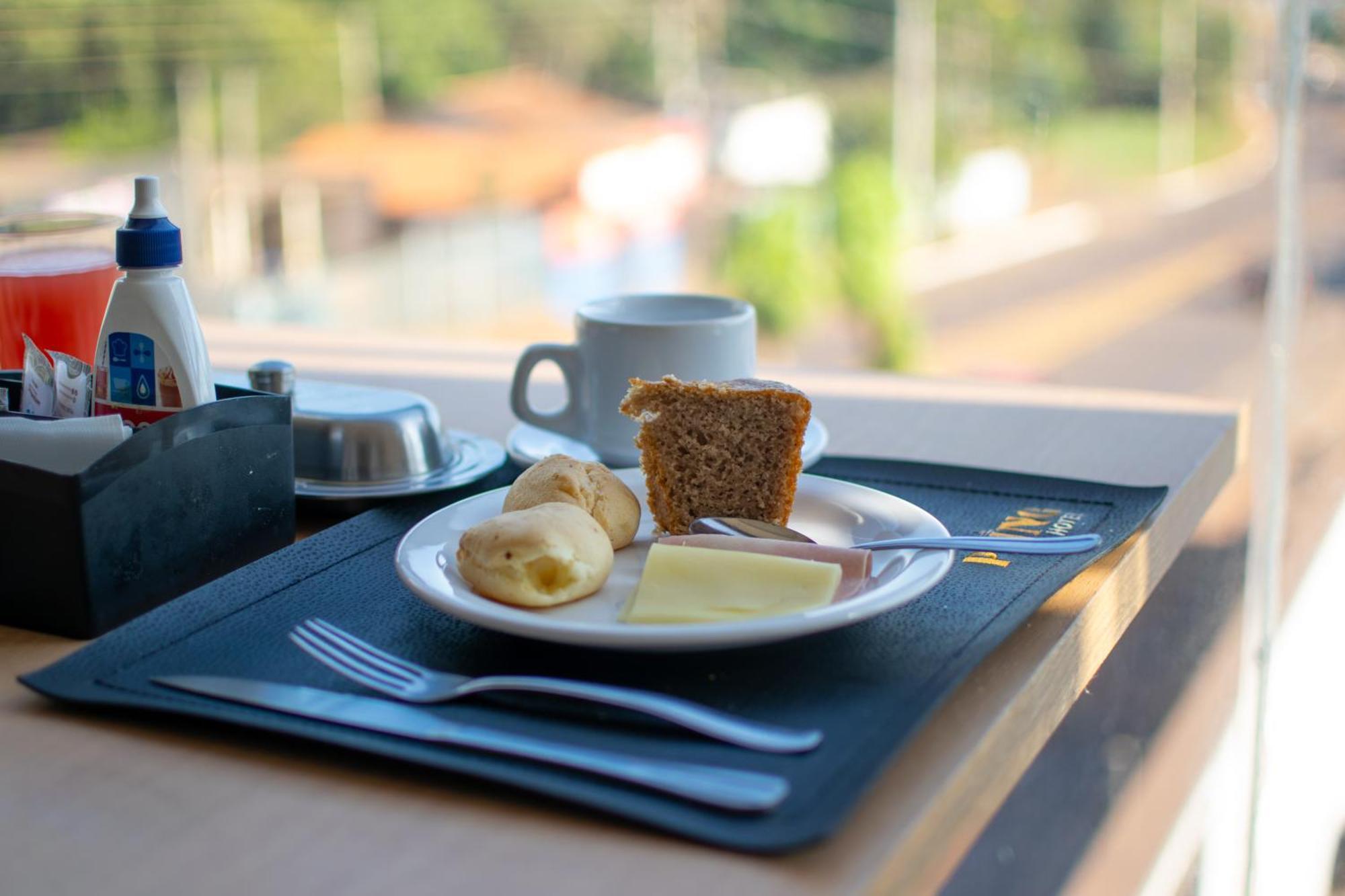 Pling Hotel Jataí 外观 照片